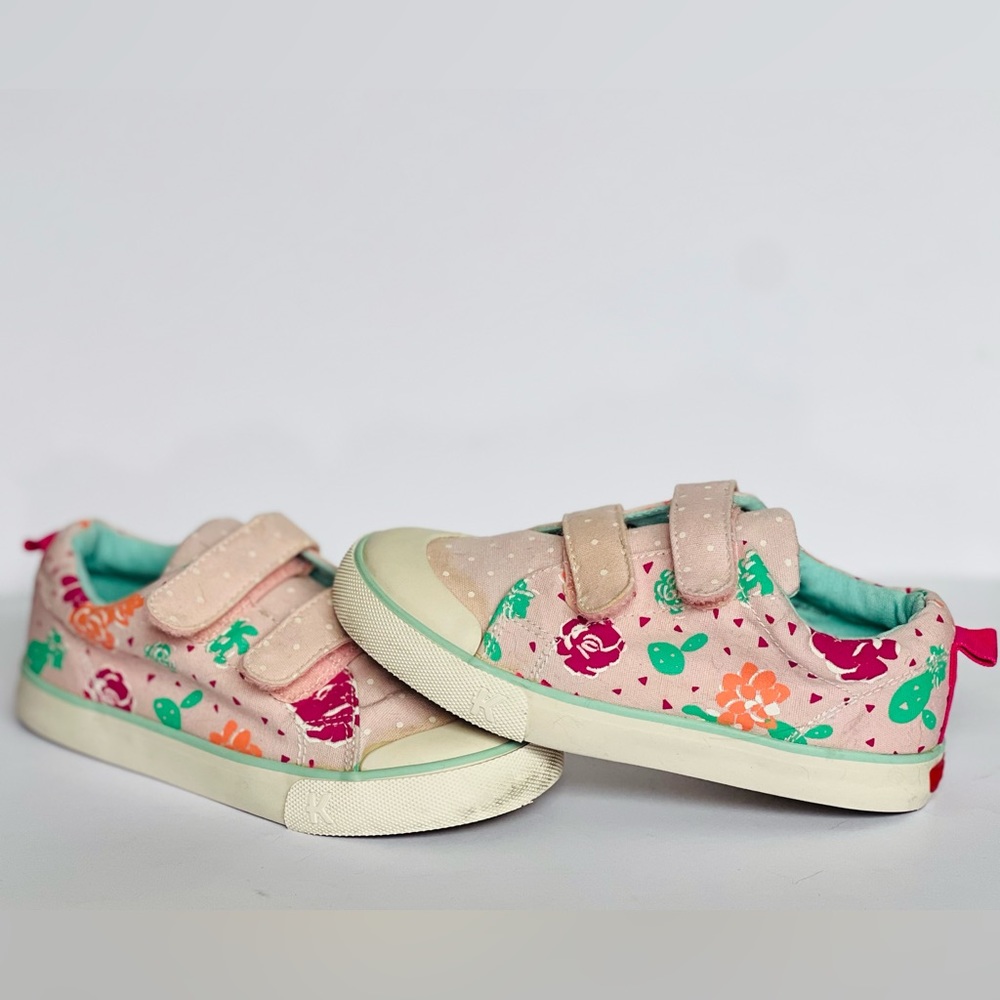 Girl shoe size 12